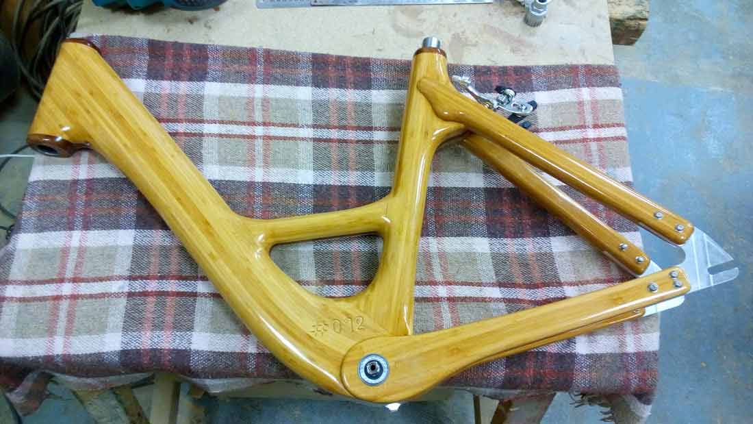 Création de cadres vélo en bois avec la résine époxy Boutique résine époxy