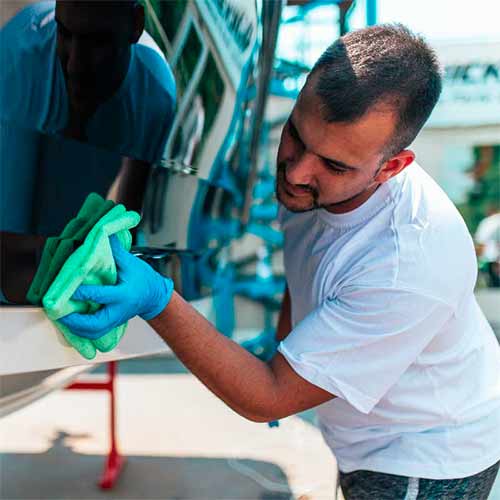 Comment réaliser la stratification de la coque de son bateau ? Boutique résine époxy