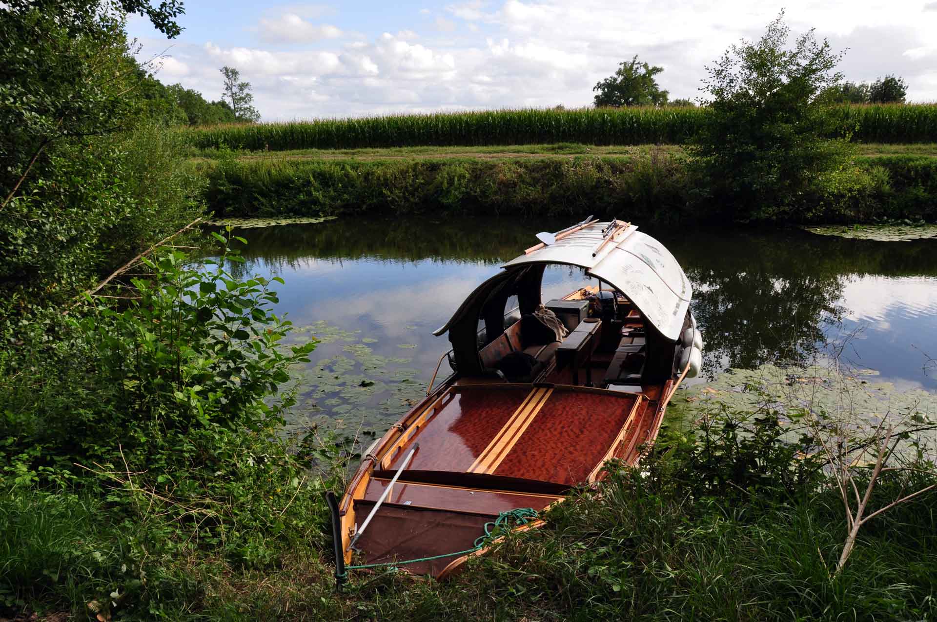 Creation of an epoxy resin barge