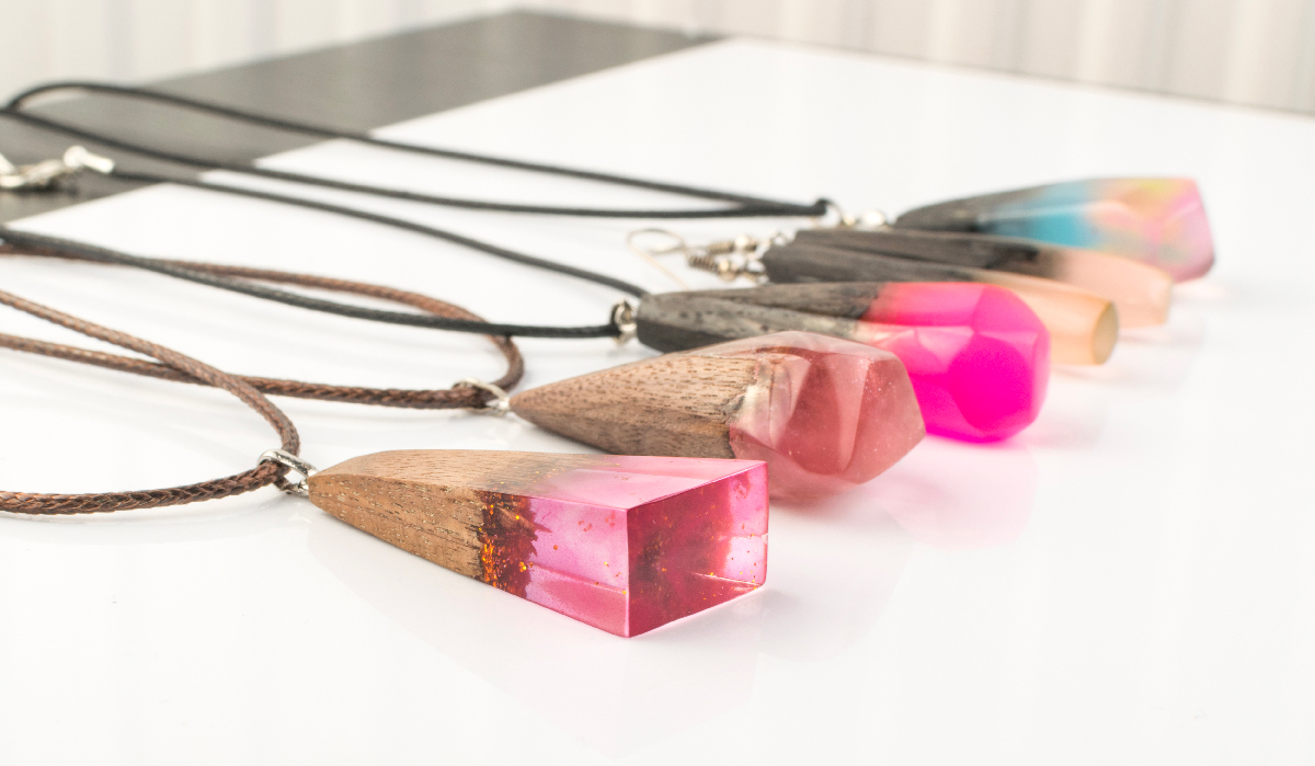 Tuto : faire un pendentif en résine époxy Boutique résine époxy