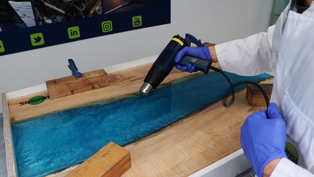 Comment éliminer les bulles d'air dans la résine époxy lors de l'application  Boutique résine époxy